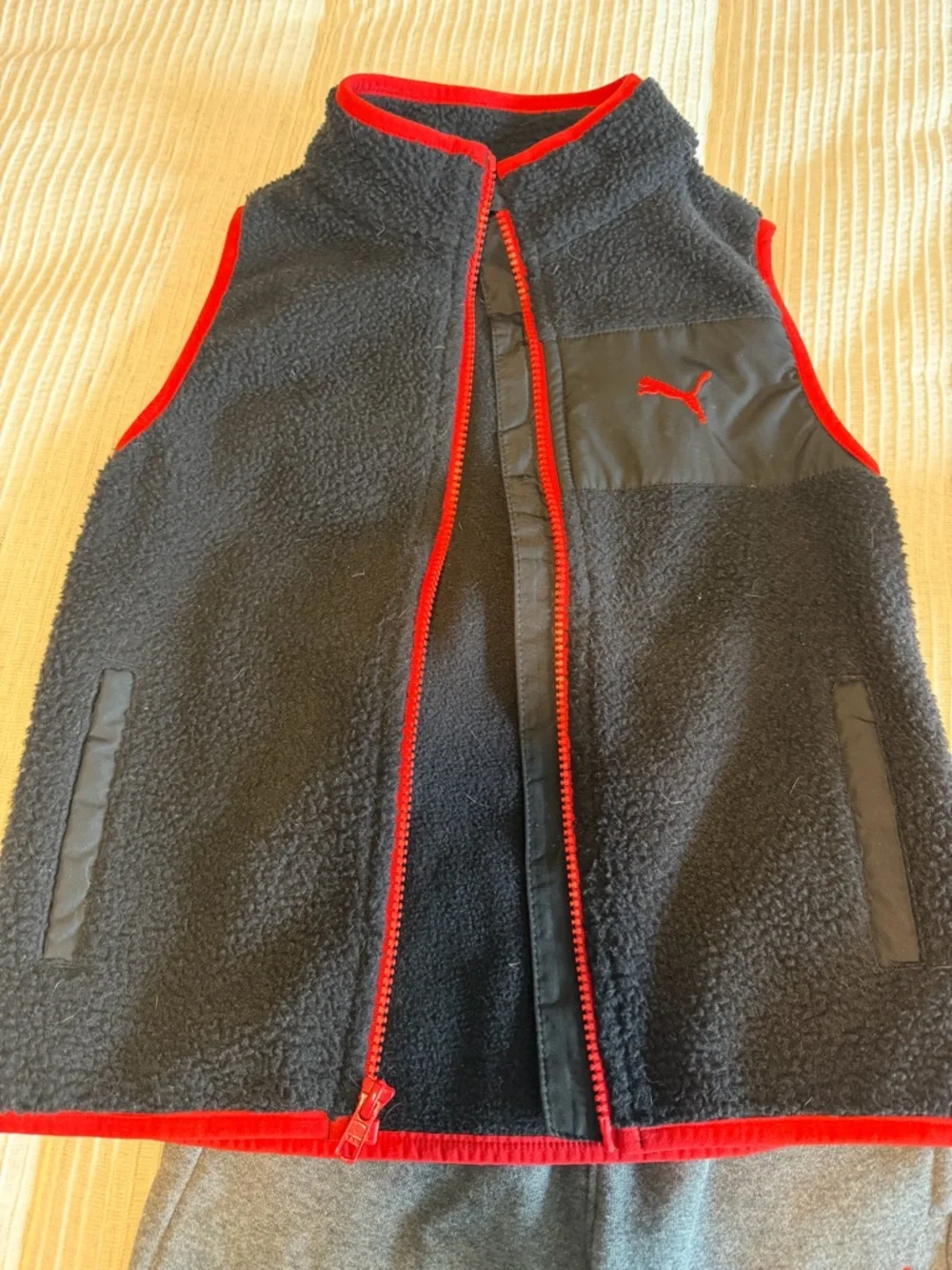 NWOT Puma Kids Black & Red Vest with Red Top and Gray Joggers - Picture 3 of 4
